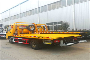 南长附近拖车救援搭电